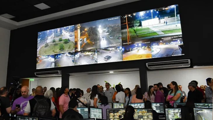 O centro de controle da Seguridad 1816 em Saenz Peña usa C-Control